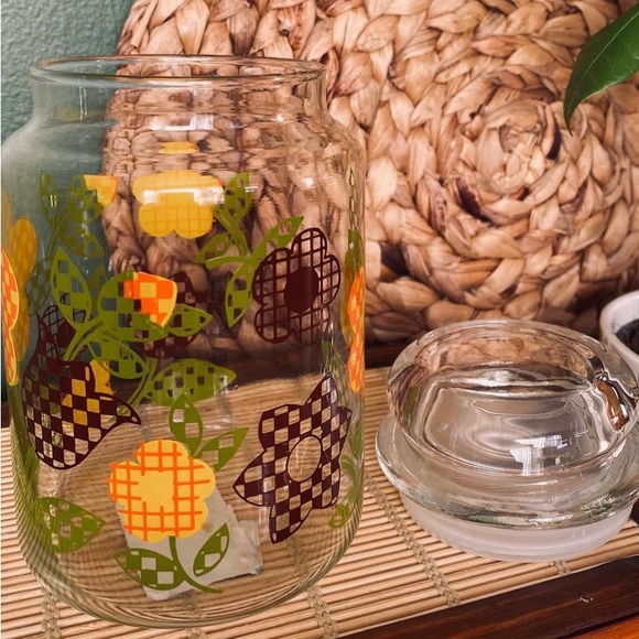 Vintage 1970 Anchor Hocking Canister - Picture 2 of 2